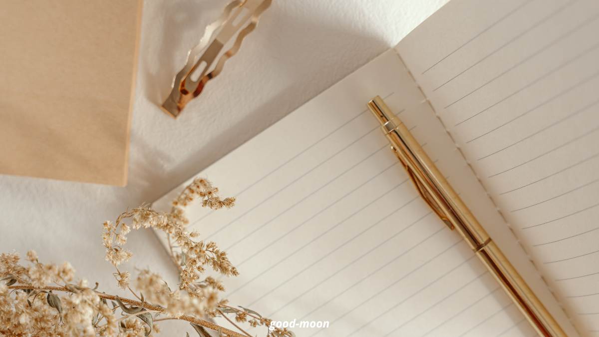 La revanche du papier : pourquoi les carnets et journaux reviennent à la mode