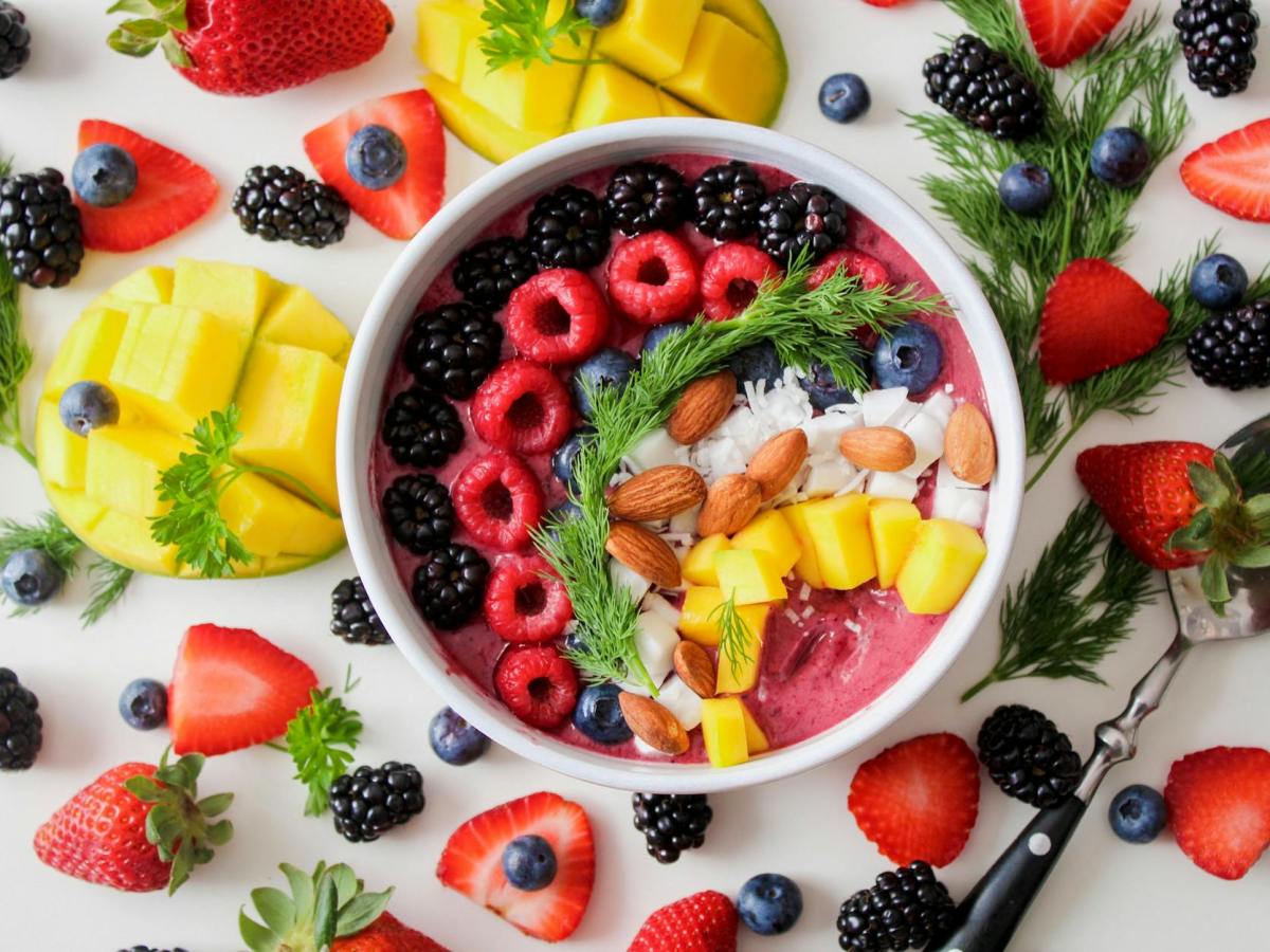 5 idées de smoothie bowls pour vos petits déjeuners&nbsp;🌈🥣