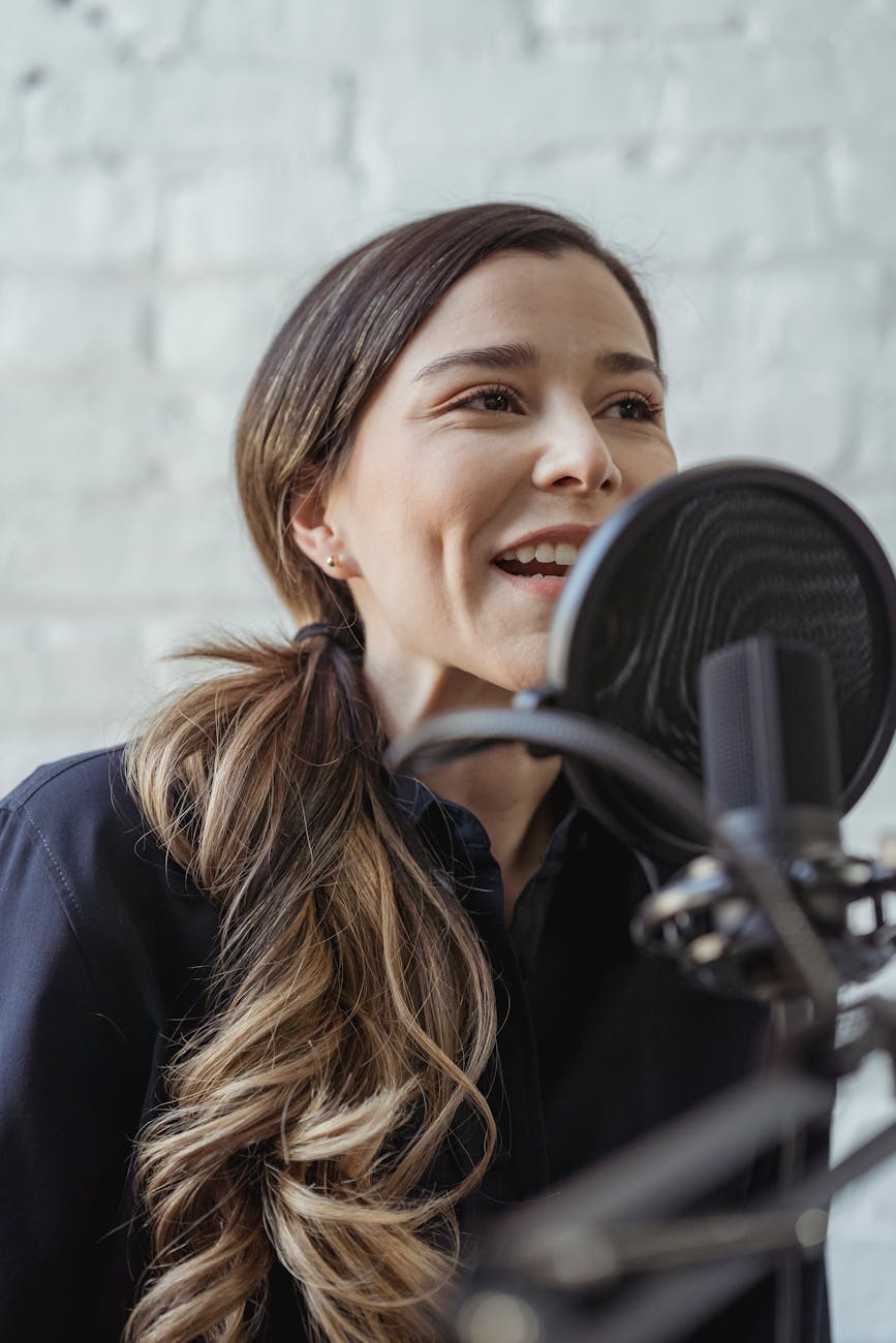 Les 10 meilleurs podcasts de développement personnel à écouter pour booster votre quotidien en 2026 🎧✨