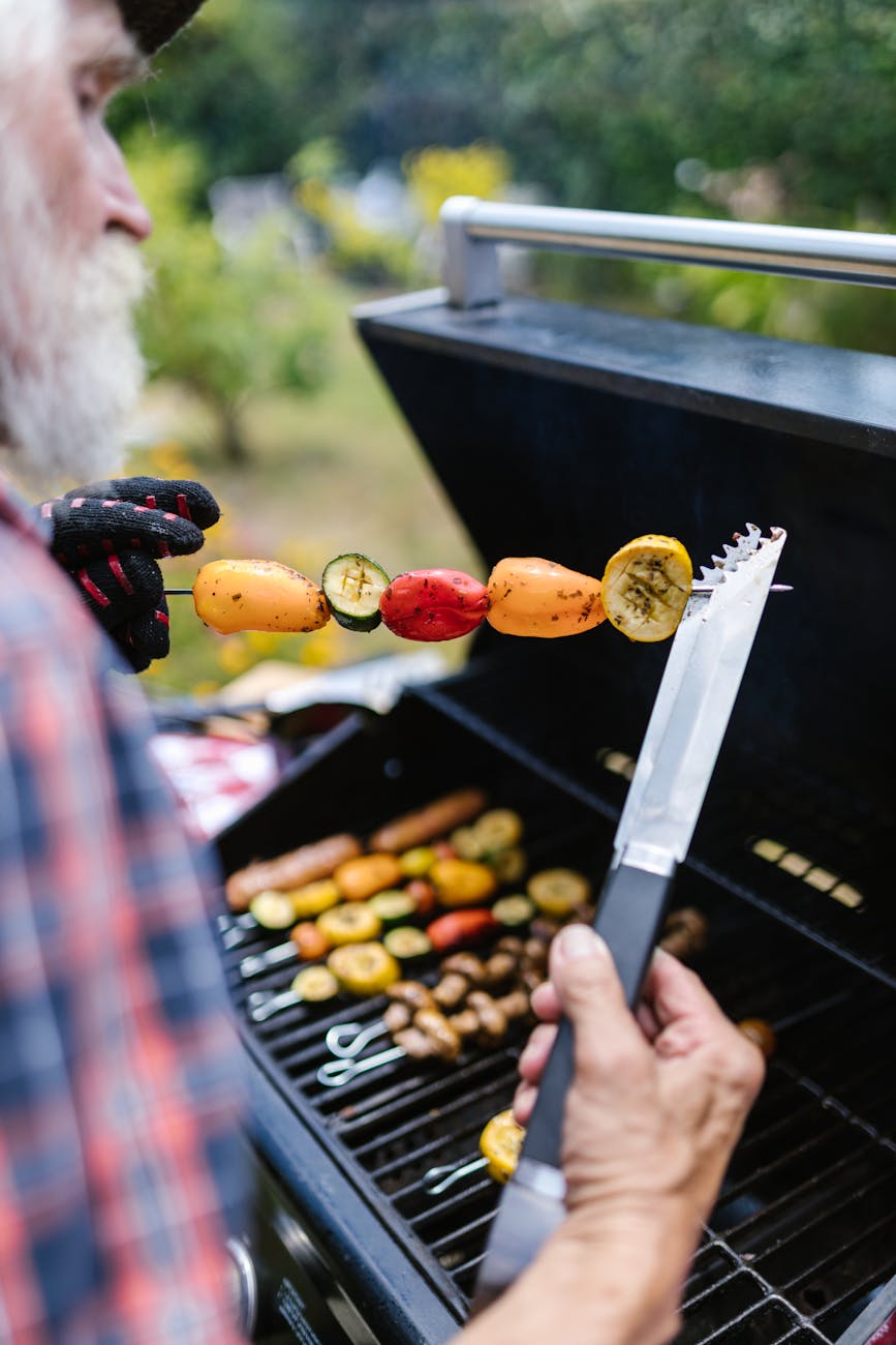 Barbecue veggie : 10 recettes bluffantes pour régaler tout le monde cet été en 2025 🍔🌽