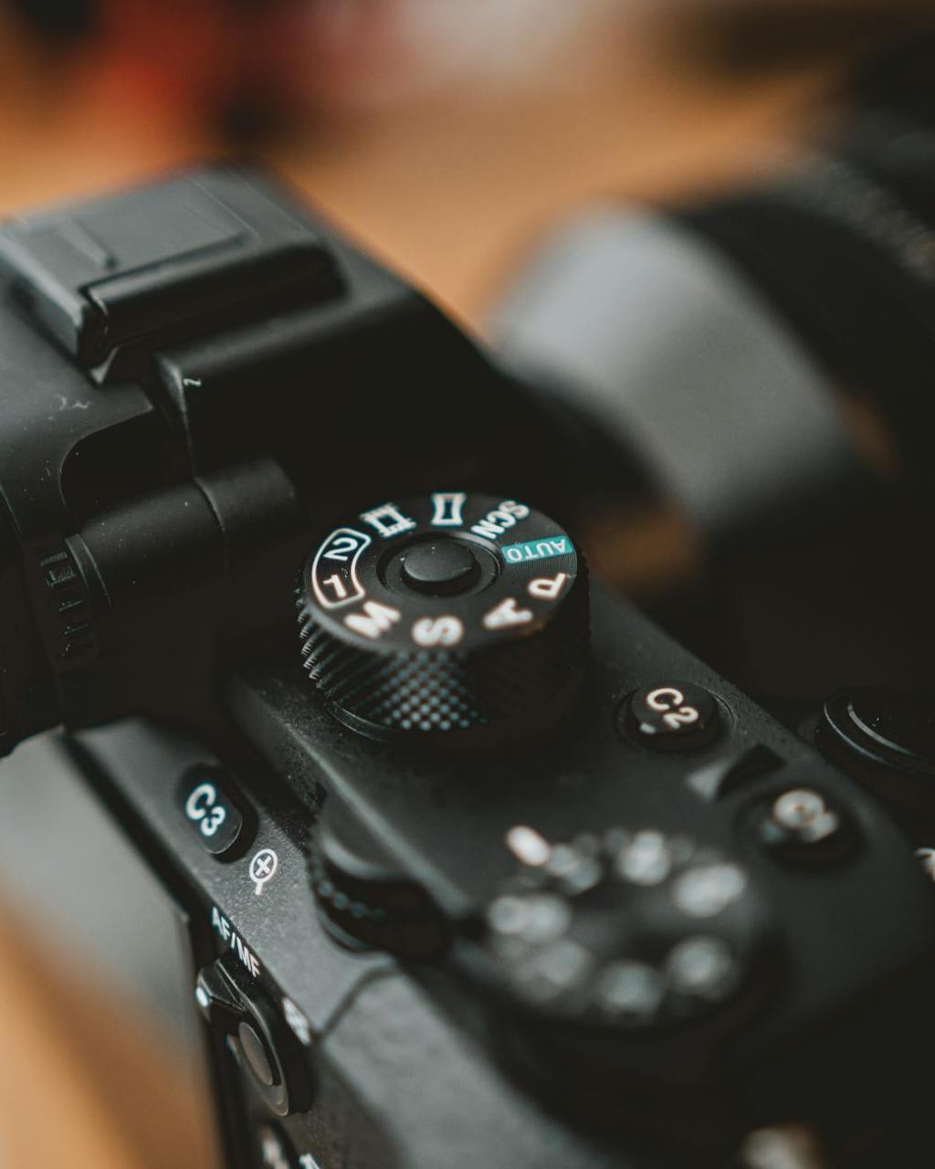 Sony ZV-1 II vs. Canon PowerShot G7 X Mark III : quel appareil photo compact pour vos voyages en 2025 ?&nbsp;🎥✈️