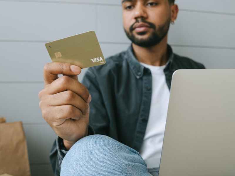 Boursorama : Gagnez 150 € avec le code parrainage. Le guide complet pour ouvrir votre compte et obtenir votre&nbsp;prime.