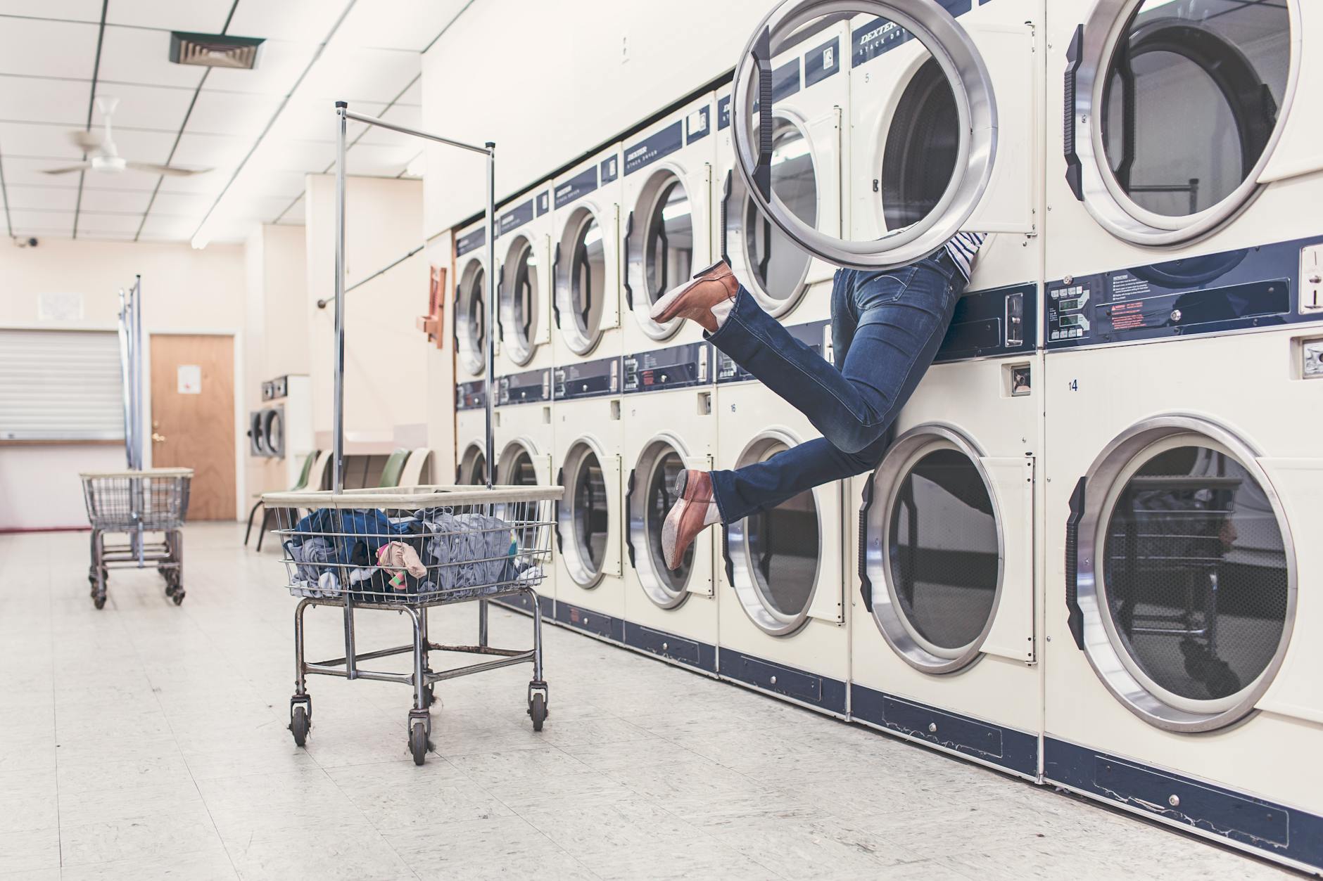 🎓 Étudiants : stop aux laveries, la mini machine à laver va changer votre vie en 2025 !