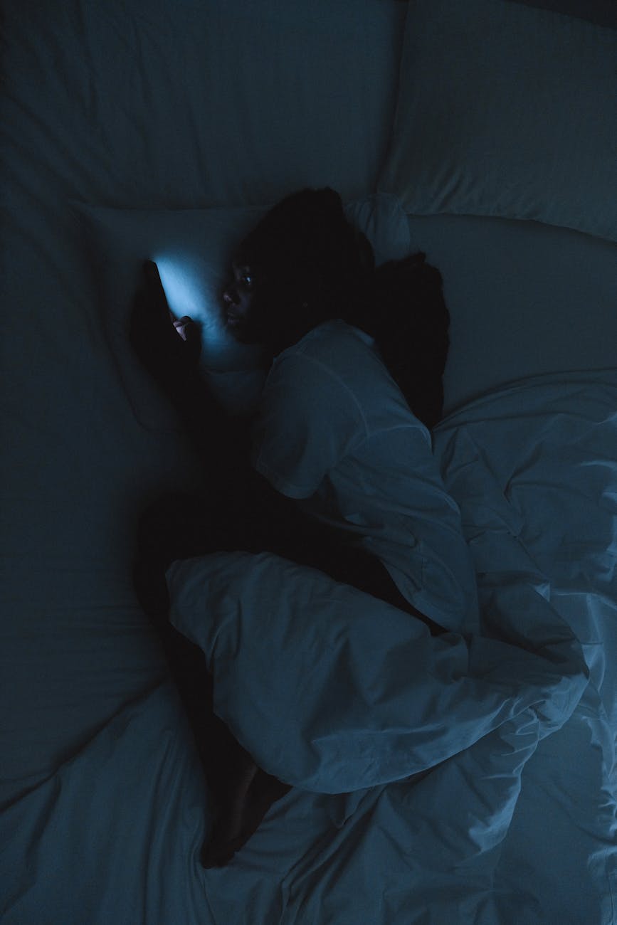 Kindle dans le noir : est-ce vraiment fait pour lire la nuit ?