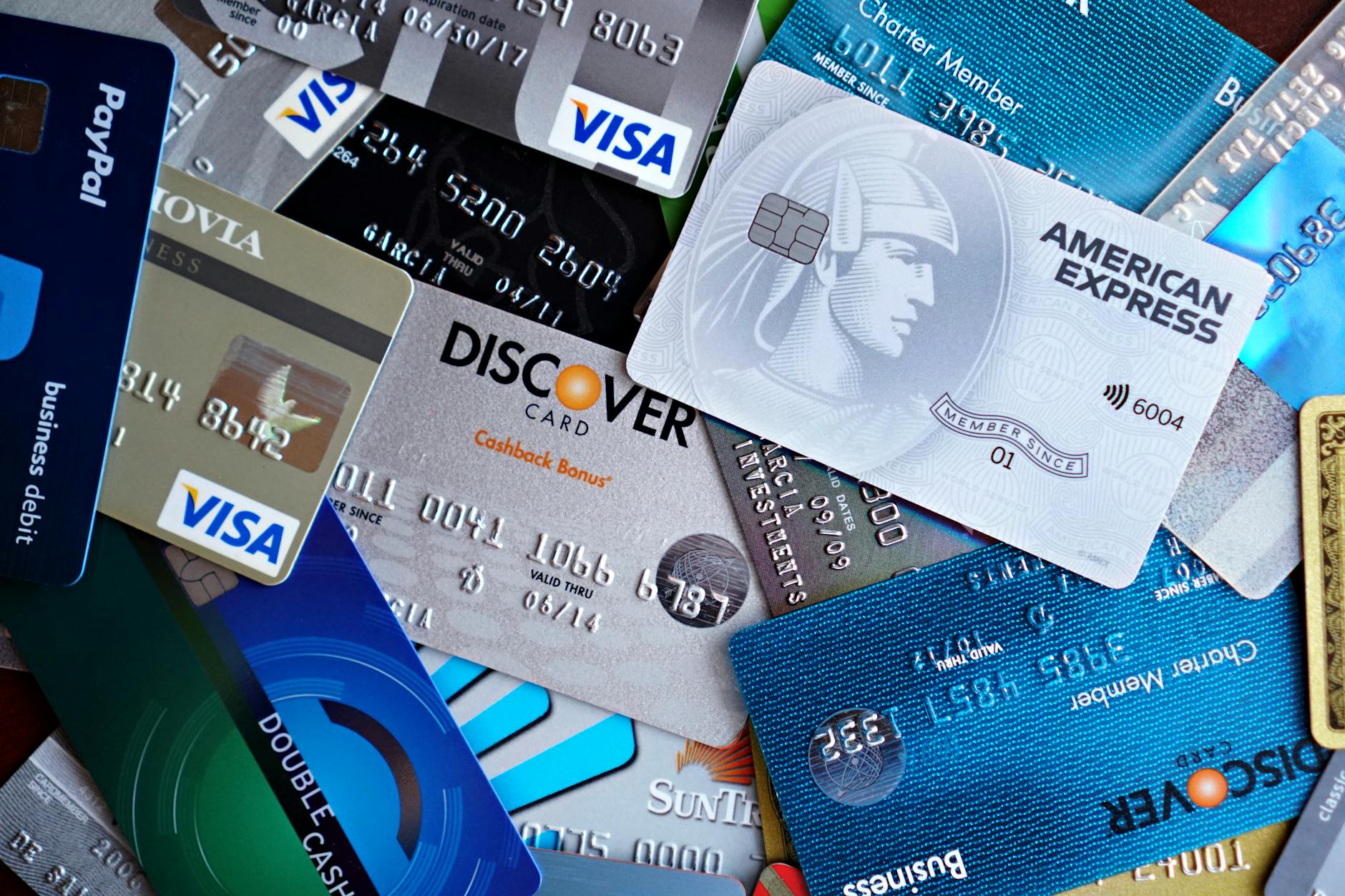 Parrainage American Express : comment ça fonctionne, quelles cartes choisir et quels avantages en profiter ?