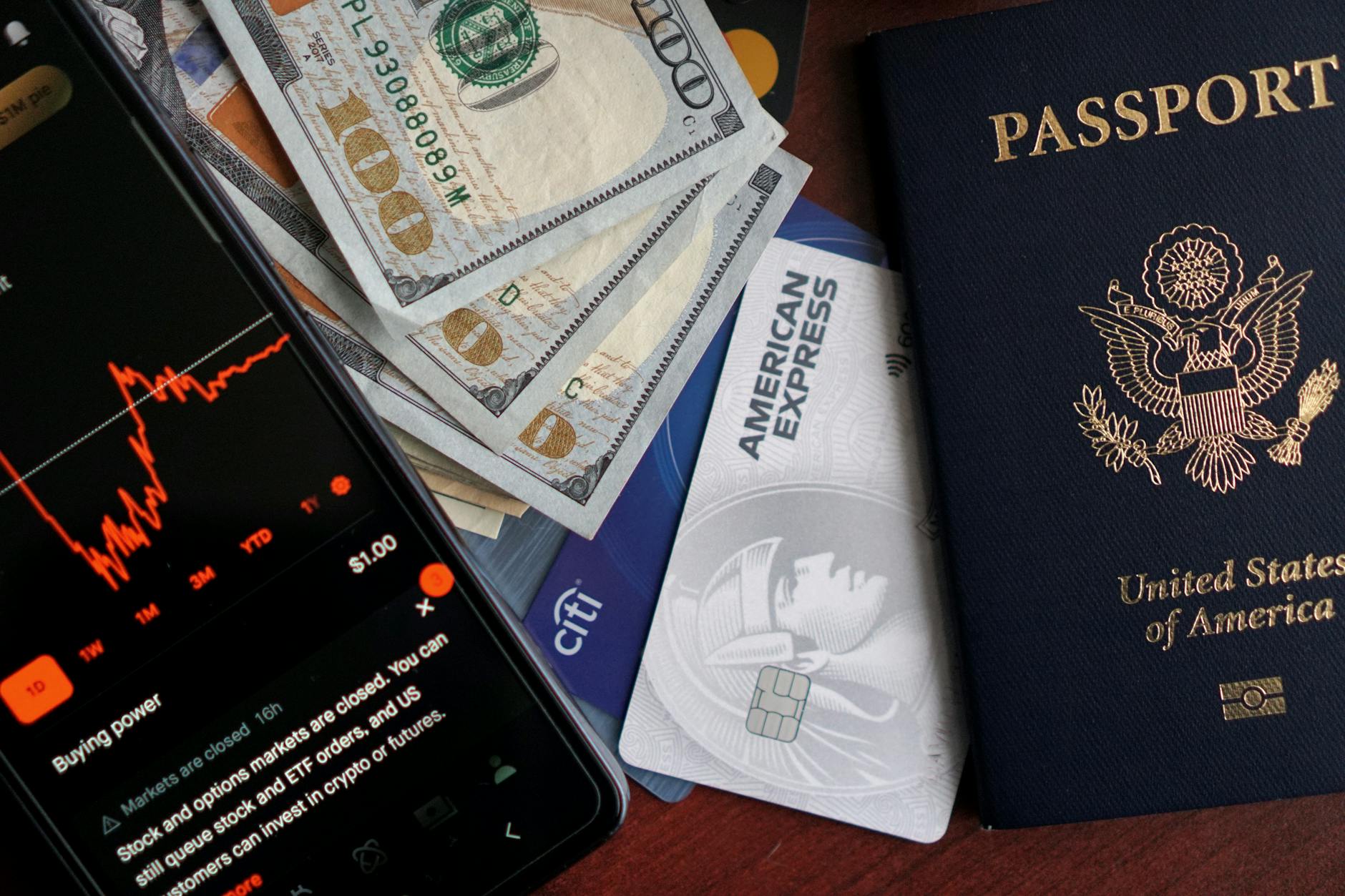 Amex Gold vs Carte American Express Gold : quelles différences en 2026 ?