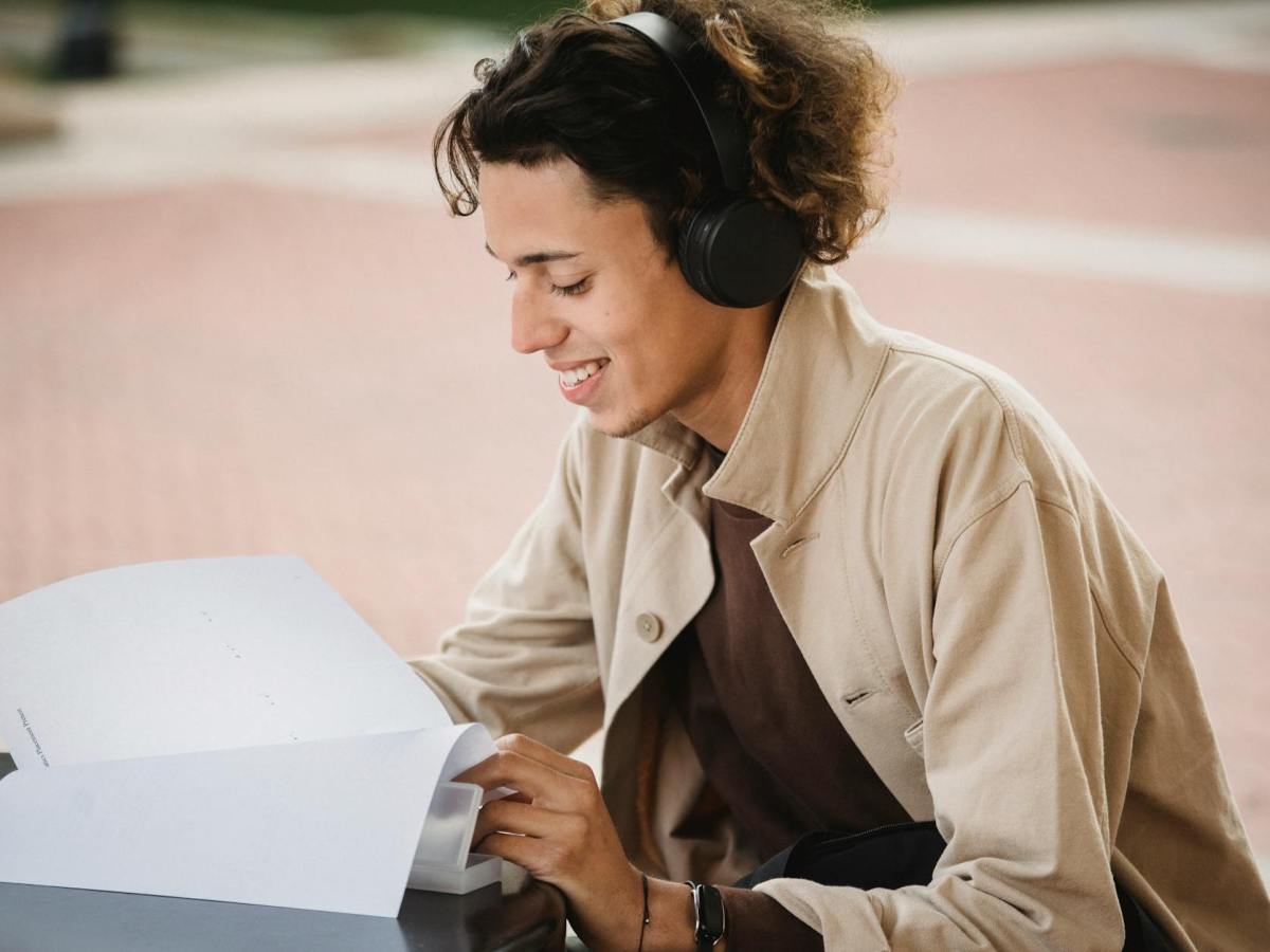 Histoire audio : pourquoi ce format séduit de plus en plus&nbsp;d’auditeurs