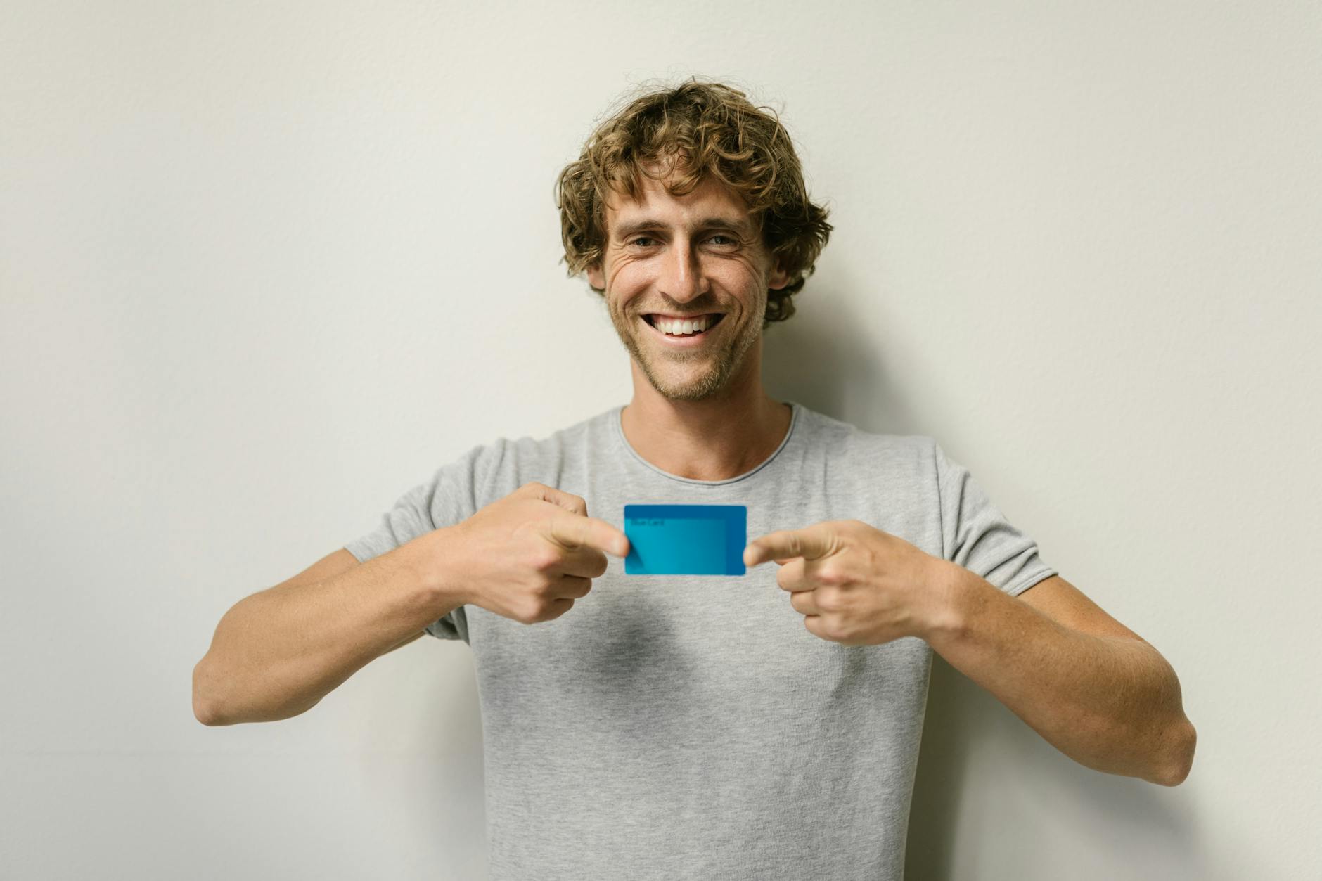 Wise ou Revolut : quelle banque choisir en 2026 ?