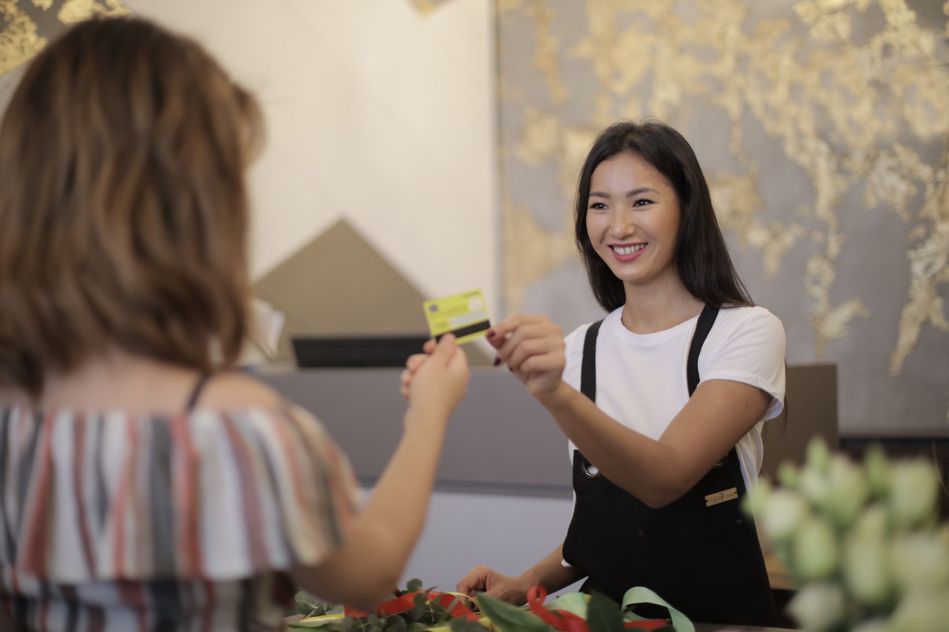 Carte Welcome BoursoBank : tout savoir sur la carte gratuite sans conditions de revenus (et comment obtenir jusqu&rsquo;à 220 € avec le code ESPR2287)