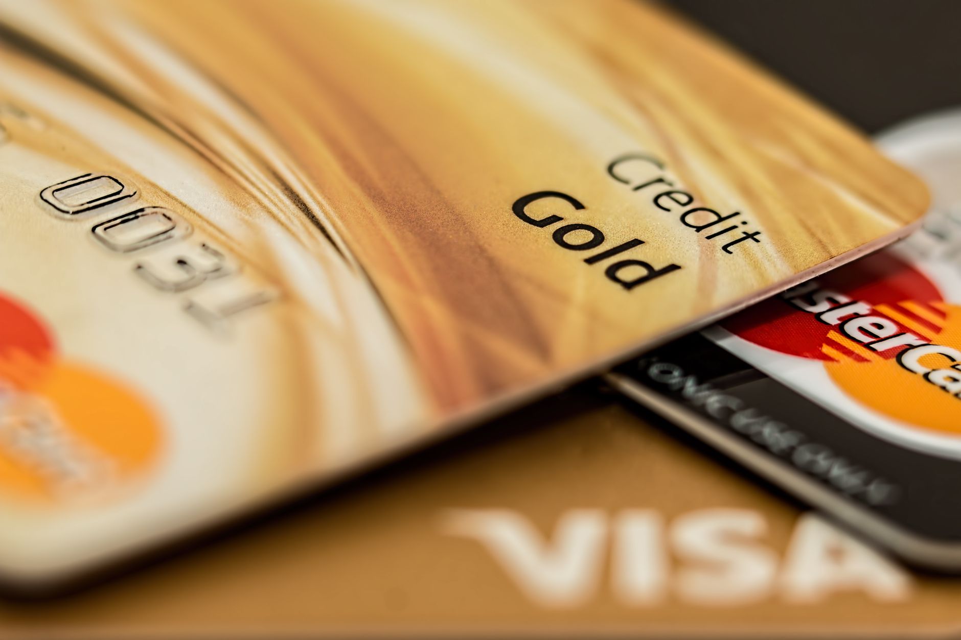 Boursorama Visa : la carte gratuite et la prime de parrainage